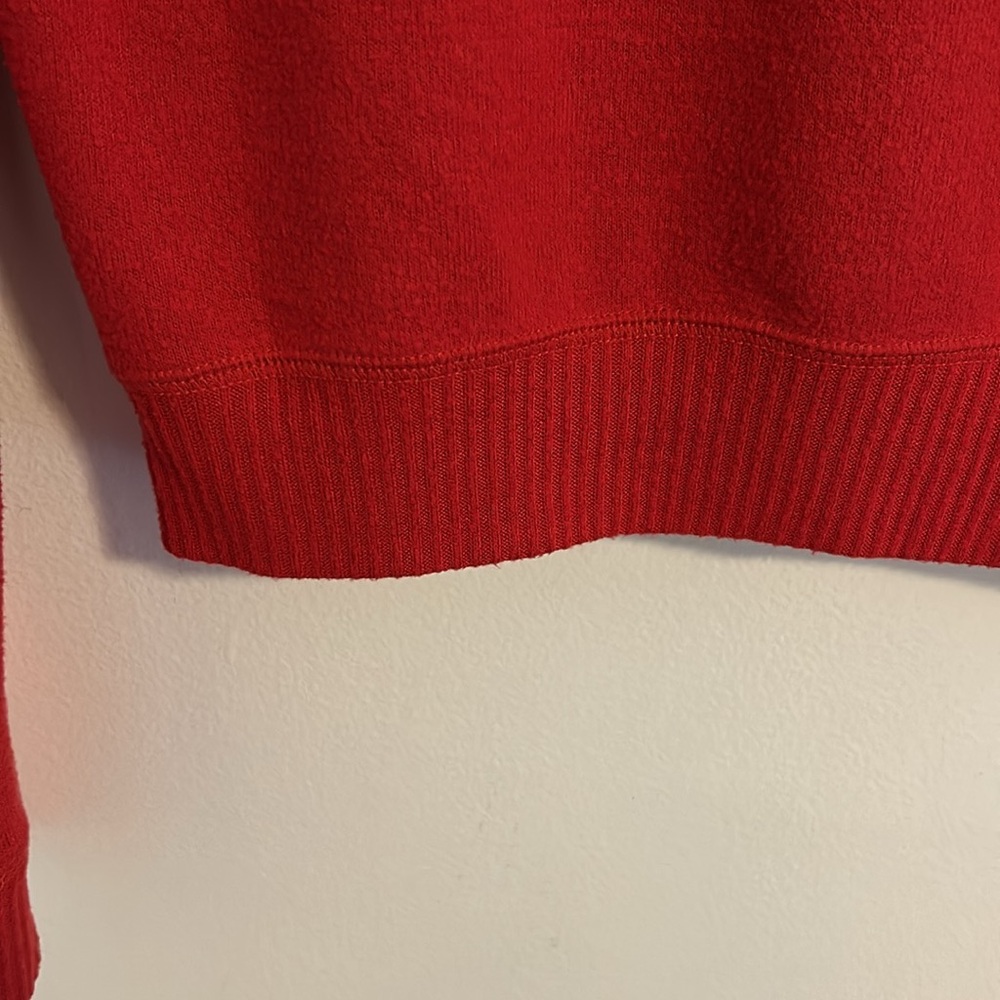 Abercrombie & Fitch Long Sleeve Slightly Cropped Hip Fit Red Top Size XS - Picture 6 of 8